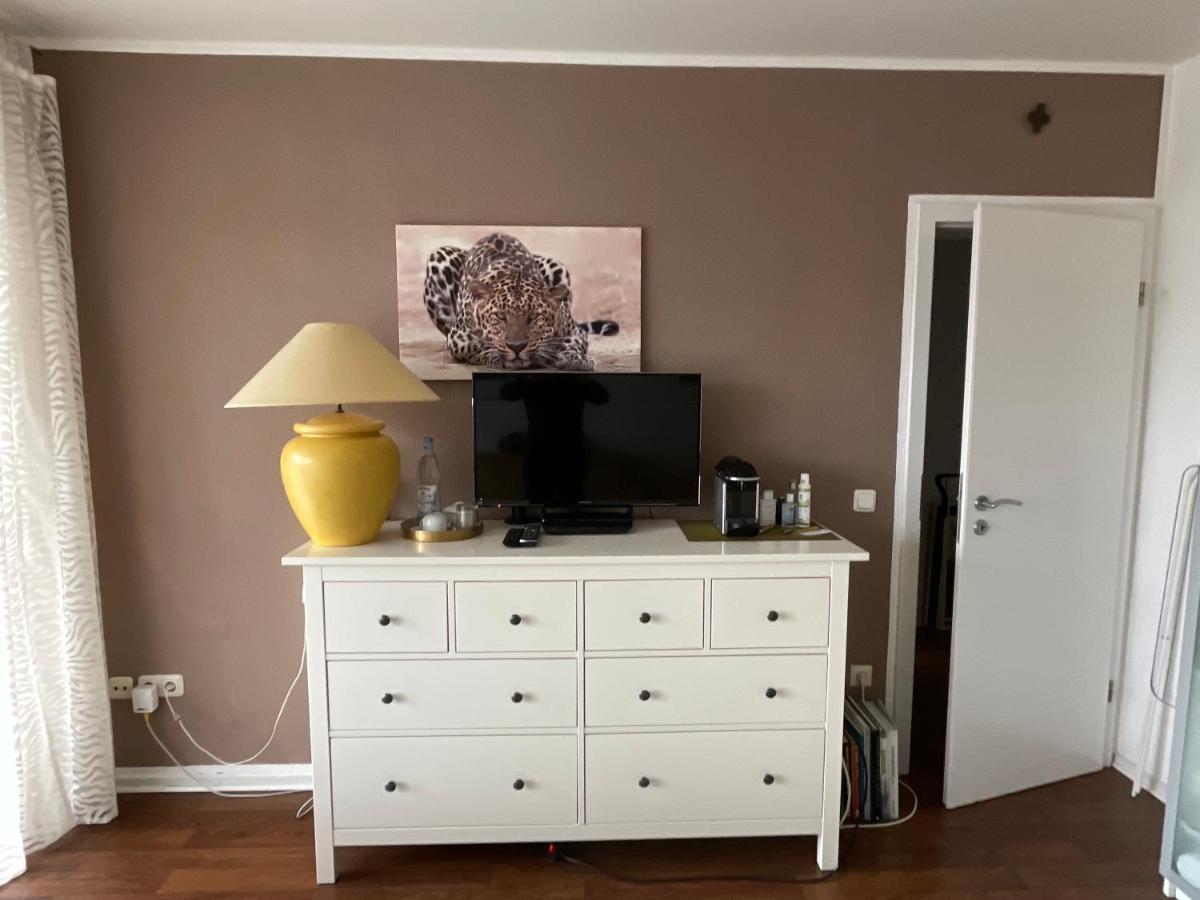 Wohnliches , Behagliches Zimmer Mit Balkon Und Wifi Mönchengladbach Eksteriør bilde