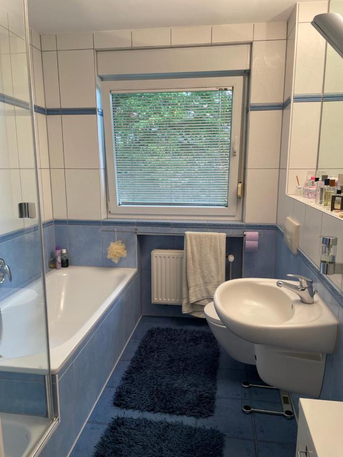 Wohnliches , Behagliches Zimmer Mit Balkon Und Wifi Mönchengladbach Eksteriør bilde